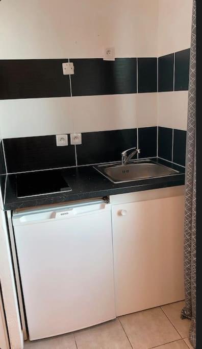 Charmant Studio De 23M2 Avignon Luaran gambar